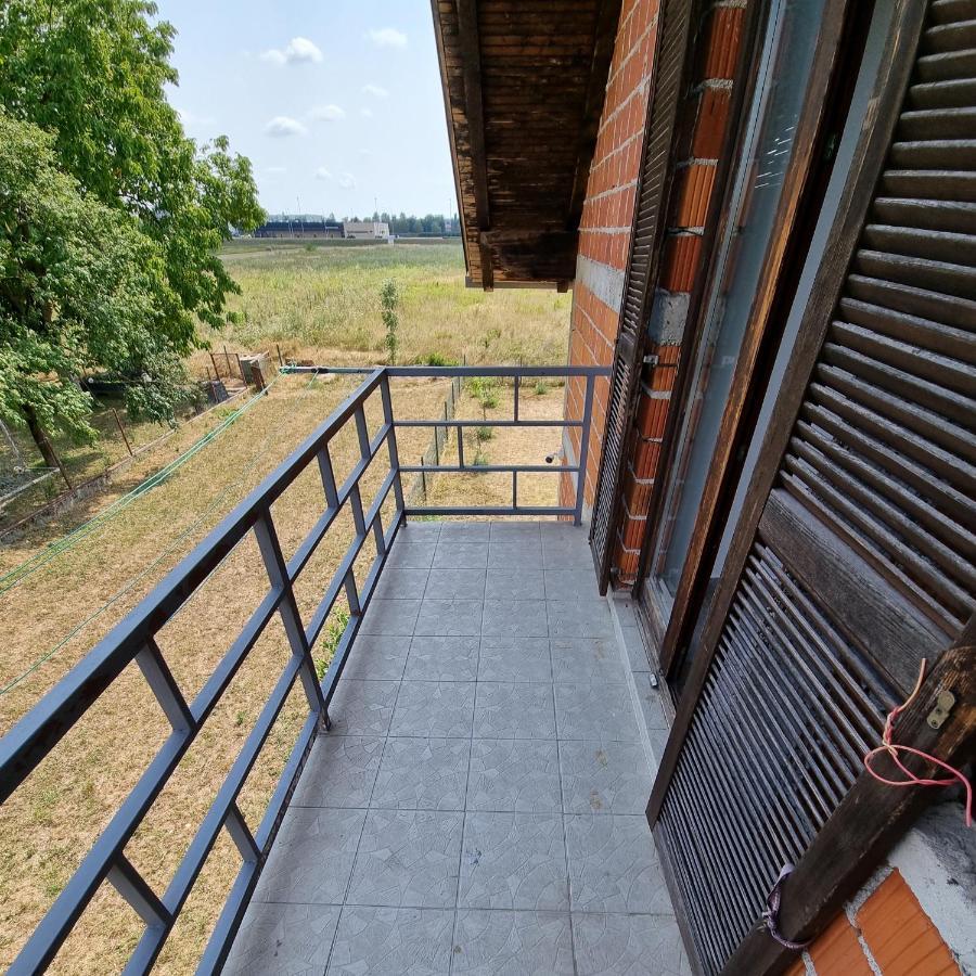 Апартаменты Kiki Privatne Sobe, Zagreb Airport Велика-Горица Экстерьер фото