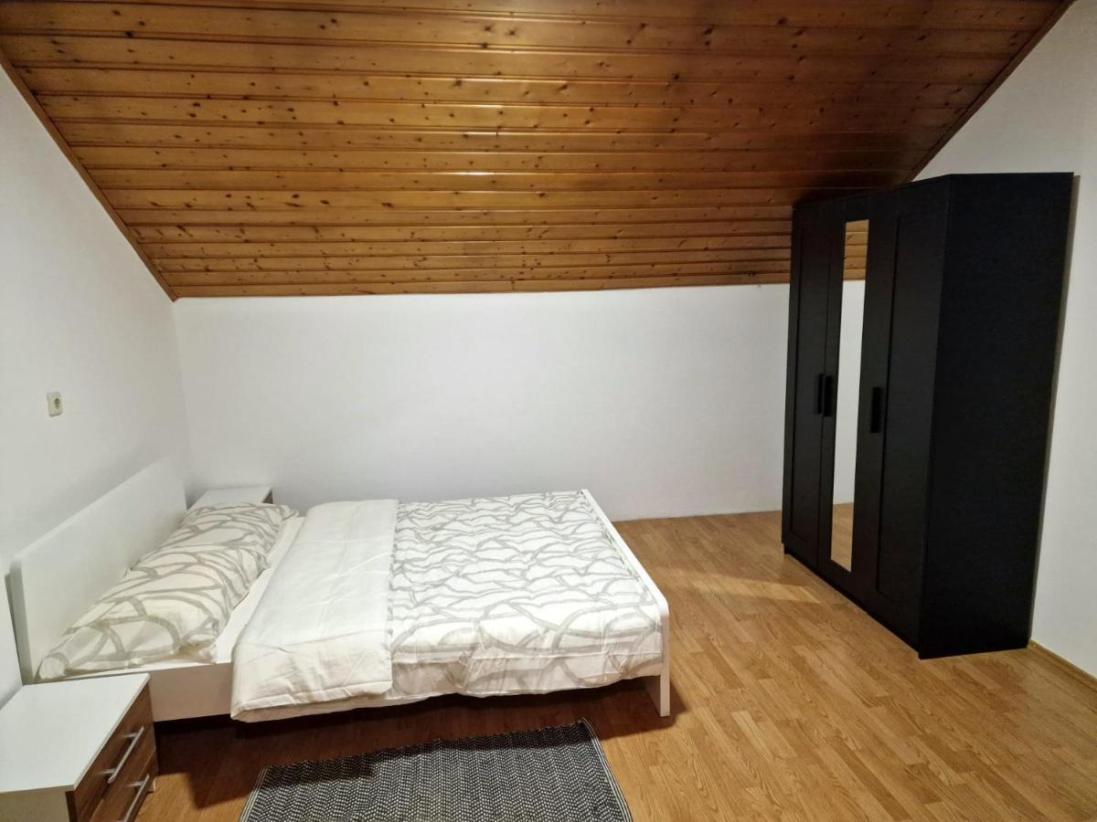 Апартаменты Kiki Privatne Sobe, Zagreb Airport Велика-Горица Экстерьер фото